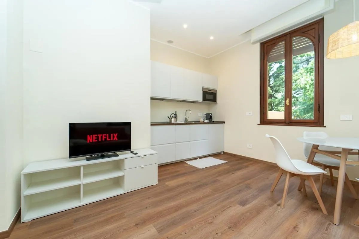 Beautiful Home Just Steps From The Lake Como İtalya